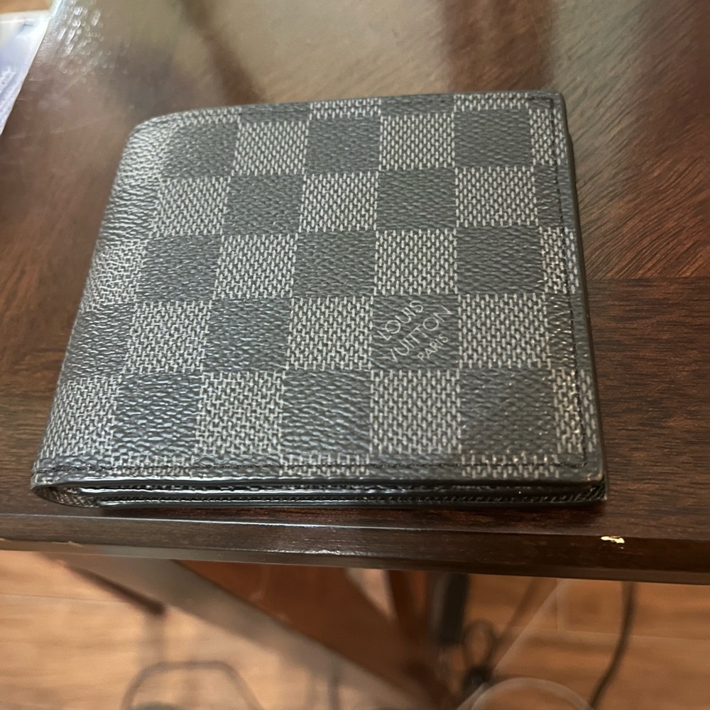 Louis Vuitton Amerigo wallet